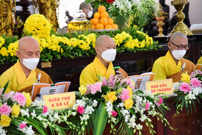 Lễ truyền giới Sa di Phương Trượng